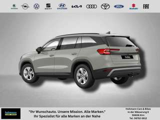 Schräge Frontansicht auf einen Skoda Kodiaq , freigestellt