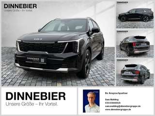 Schräge Frontansicht auf einen Kia Sorento , freigestellt