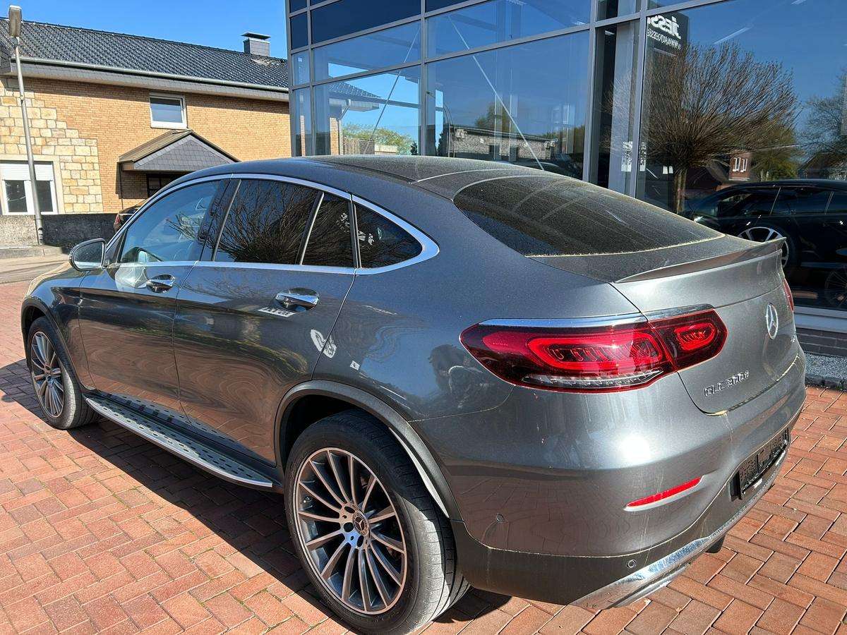 Fahrzeugbild eines Mercedes-Benz GLC