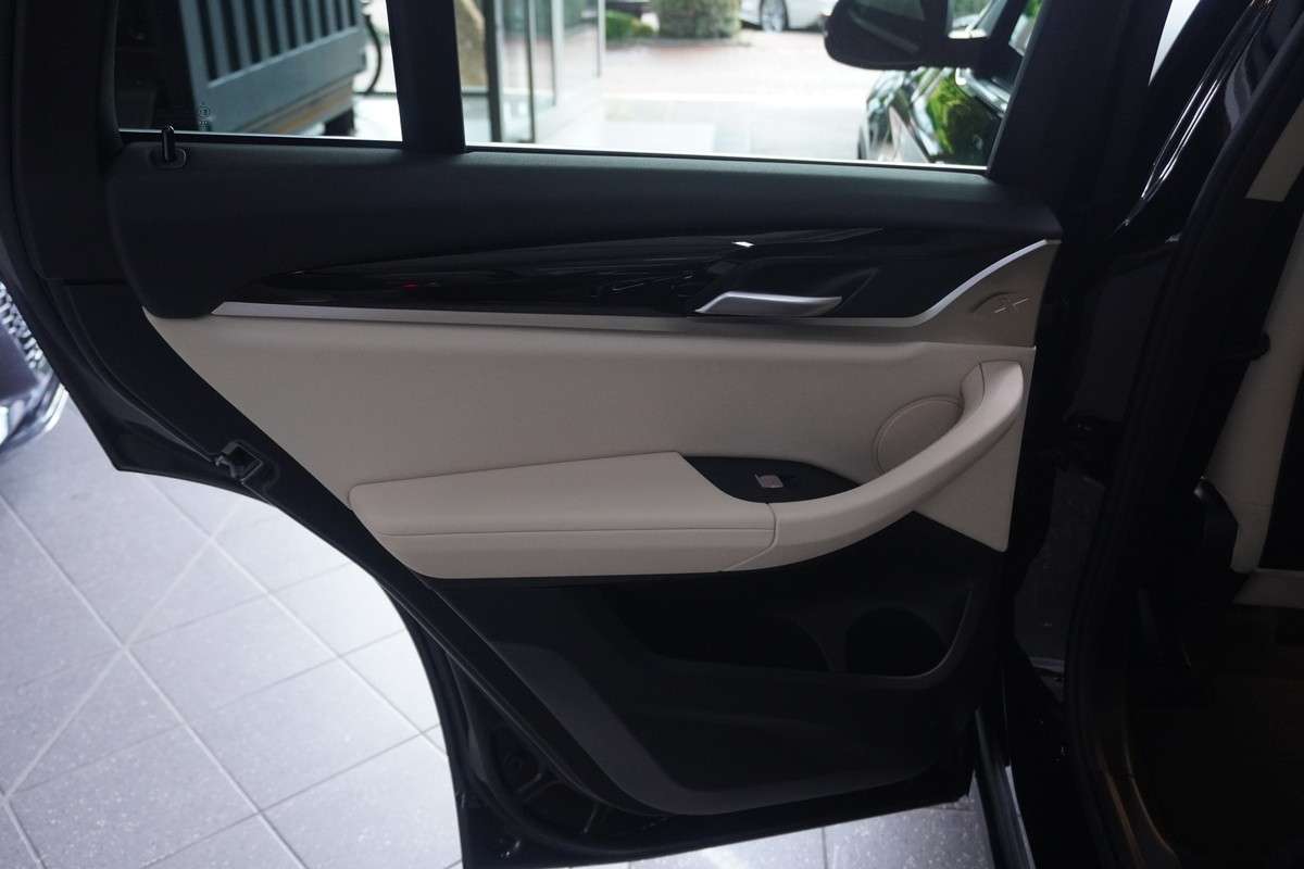 Fahrzeugbild eines BMW X4