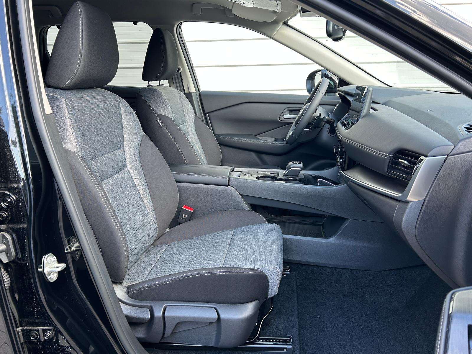 Fahrzeugbild eines Nissan X-TRAIL