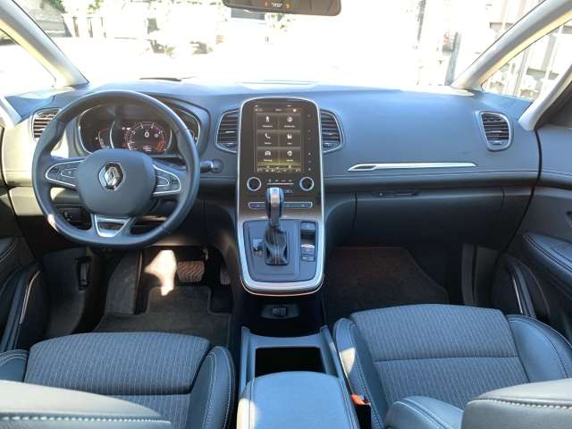 Fahrzeugbild eines Renault Grand Scénic