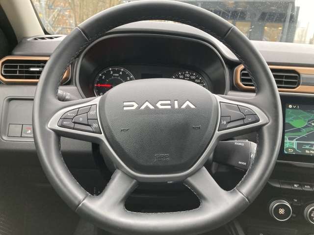 Fahrzeugbild eines Dacia Duster