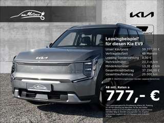 Schräge Frontansicht auf einen Kia EV9 , freigestellt