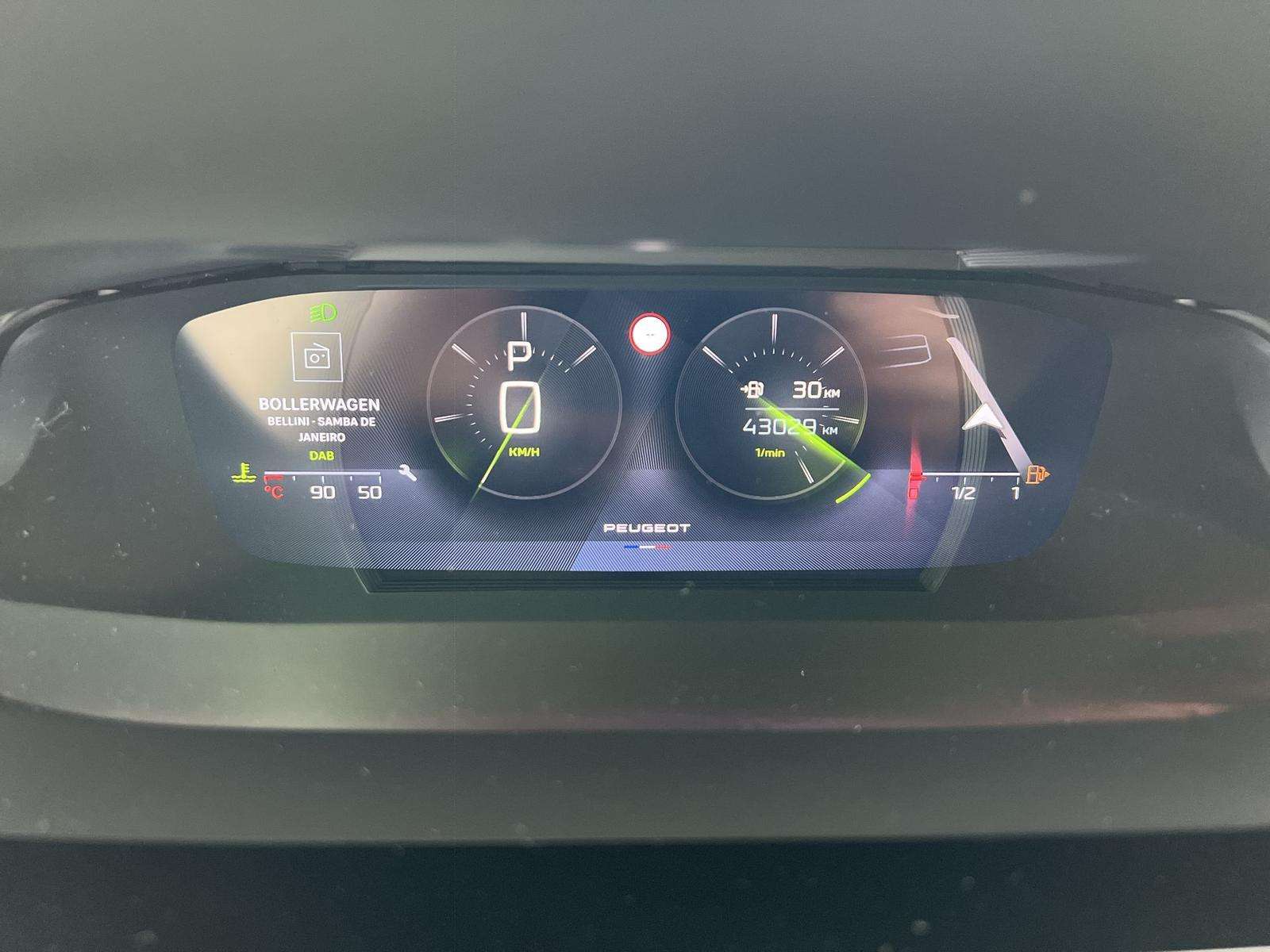 Fahrzeugbild eines Peugeot 408