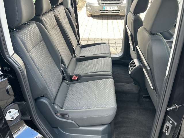 Fahrzeugbild eines Ford Tourneo Connect