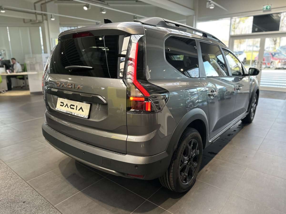Fahrzeugbild eines Dacia Jogger