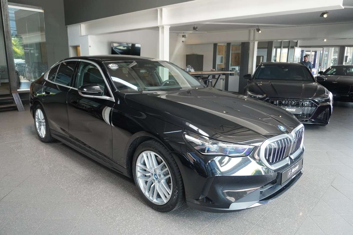 Fahrzeugbild eines BMW i5