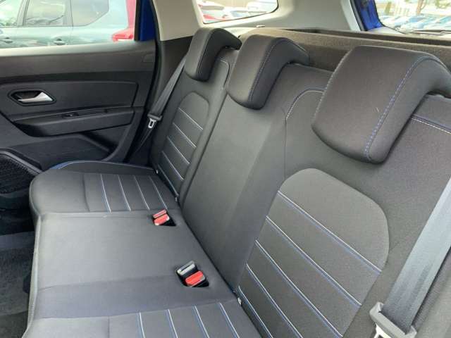 Fahrzeugbild eines Dacia Duster