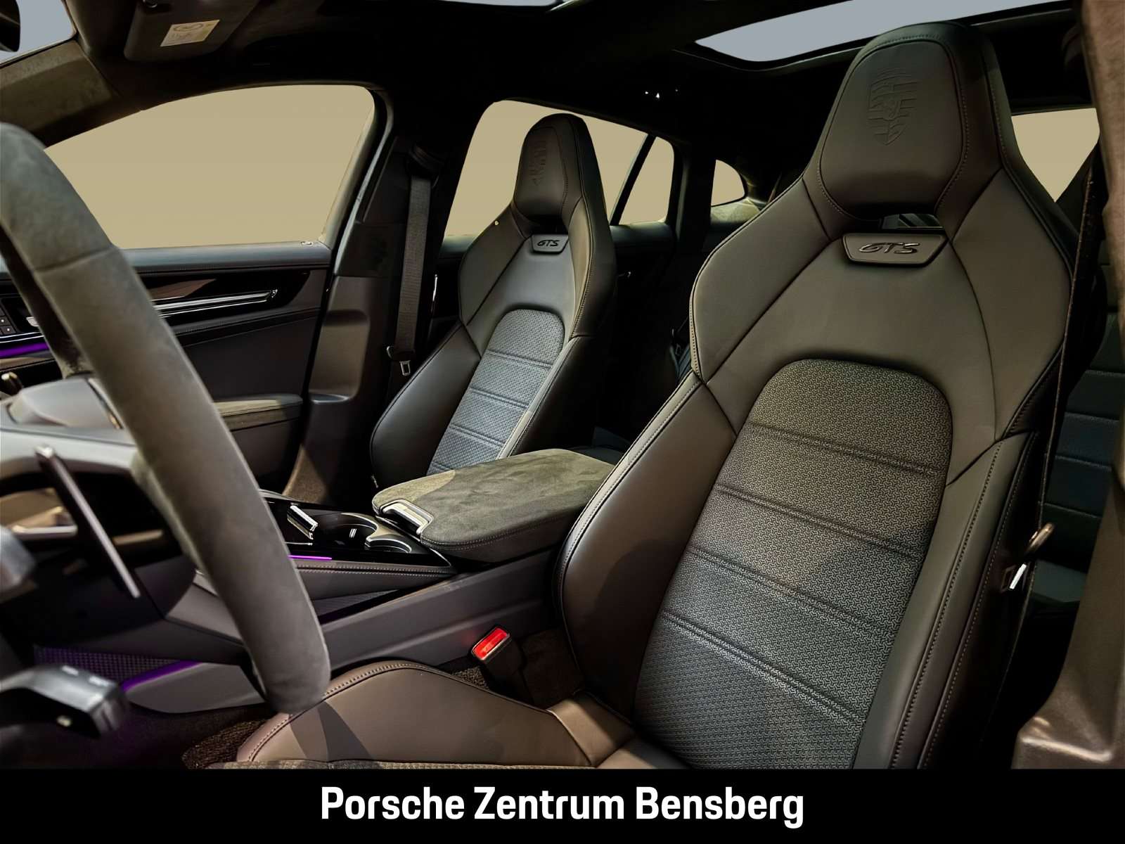 Fahrzeugbild eines Porsche Panamera