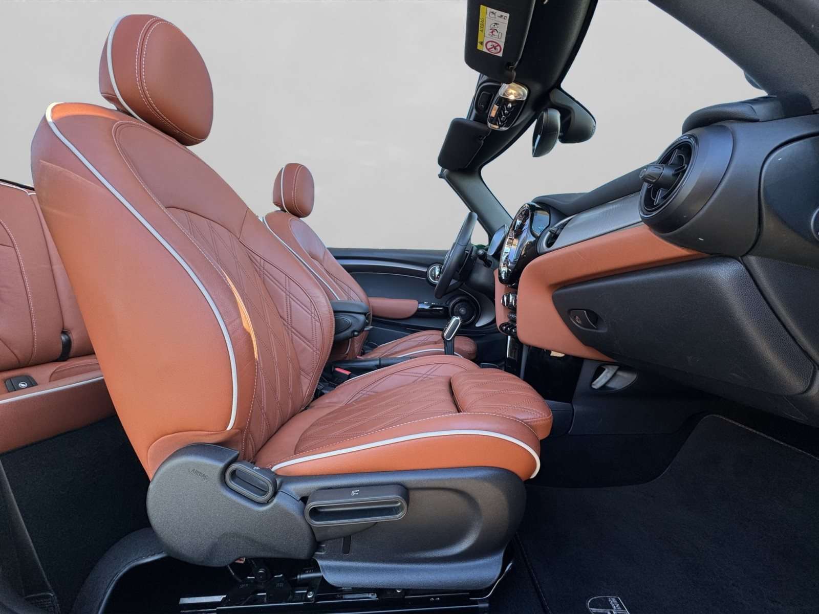 Fahrzeugbild eines MINI COOPER