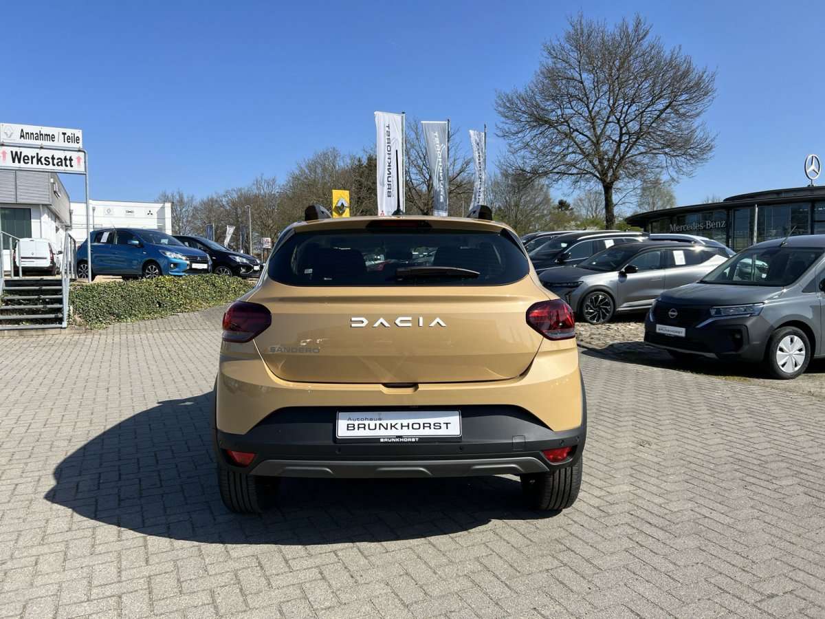 Fahrzeugbild eines Dacia Sandero