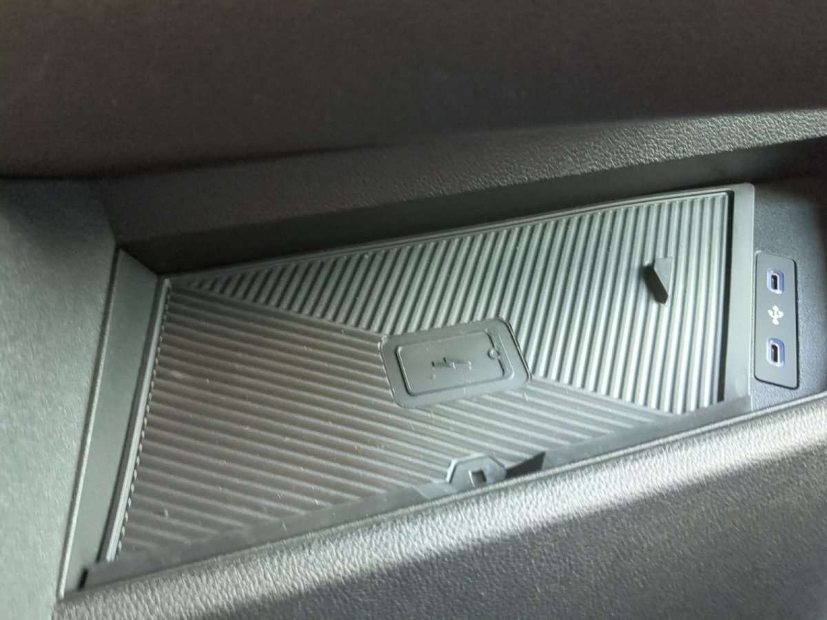 Fahrzeugbild eines Renault Master