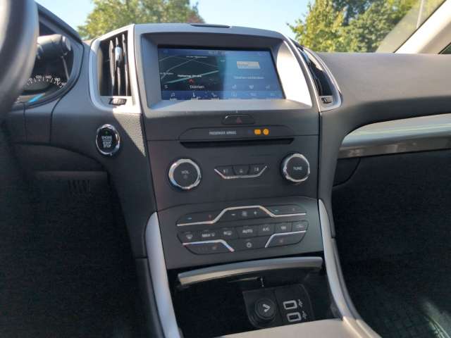 Fahrzeugbild eines Ford S-MAX