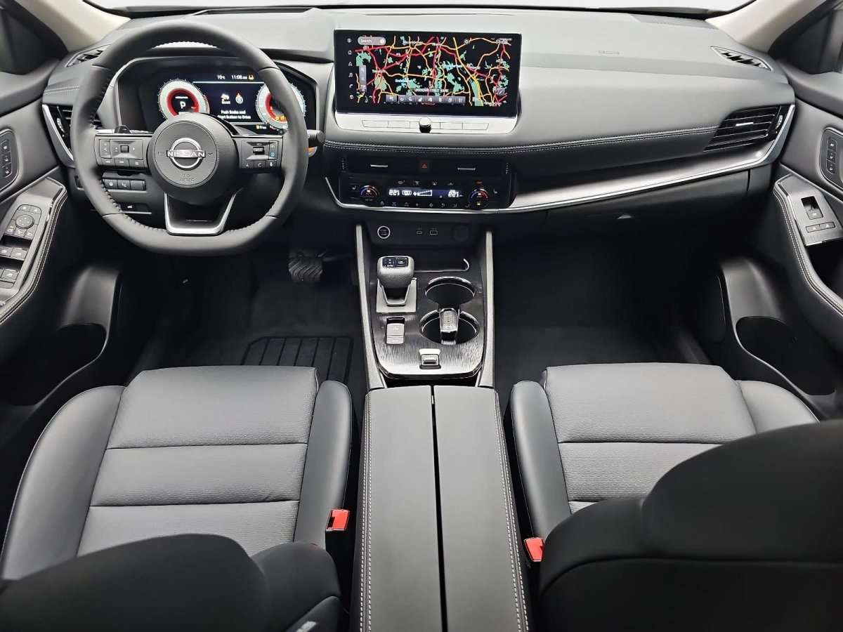 Fahrzeugbild eines Nissan X-TRAIL