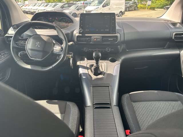 Fahrzeugbild eines Peugeot Rifter