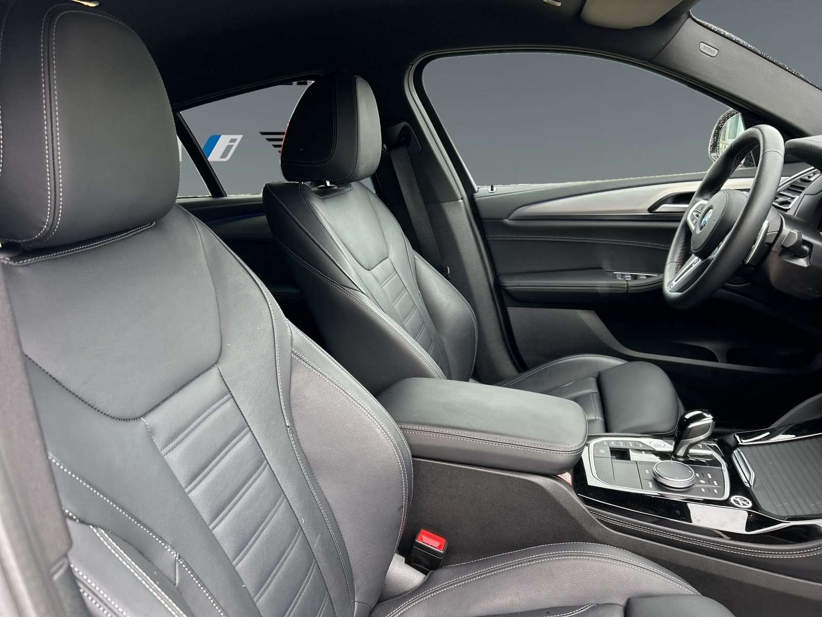 Fahrzeugbild eines BMW X4