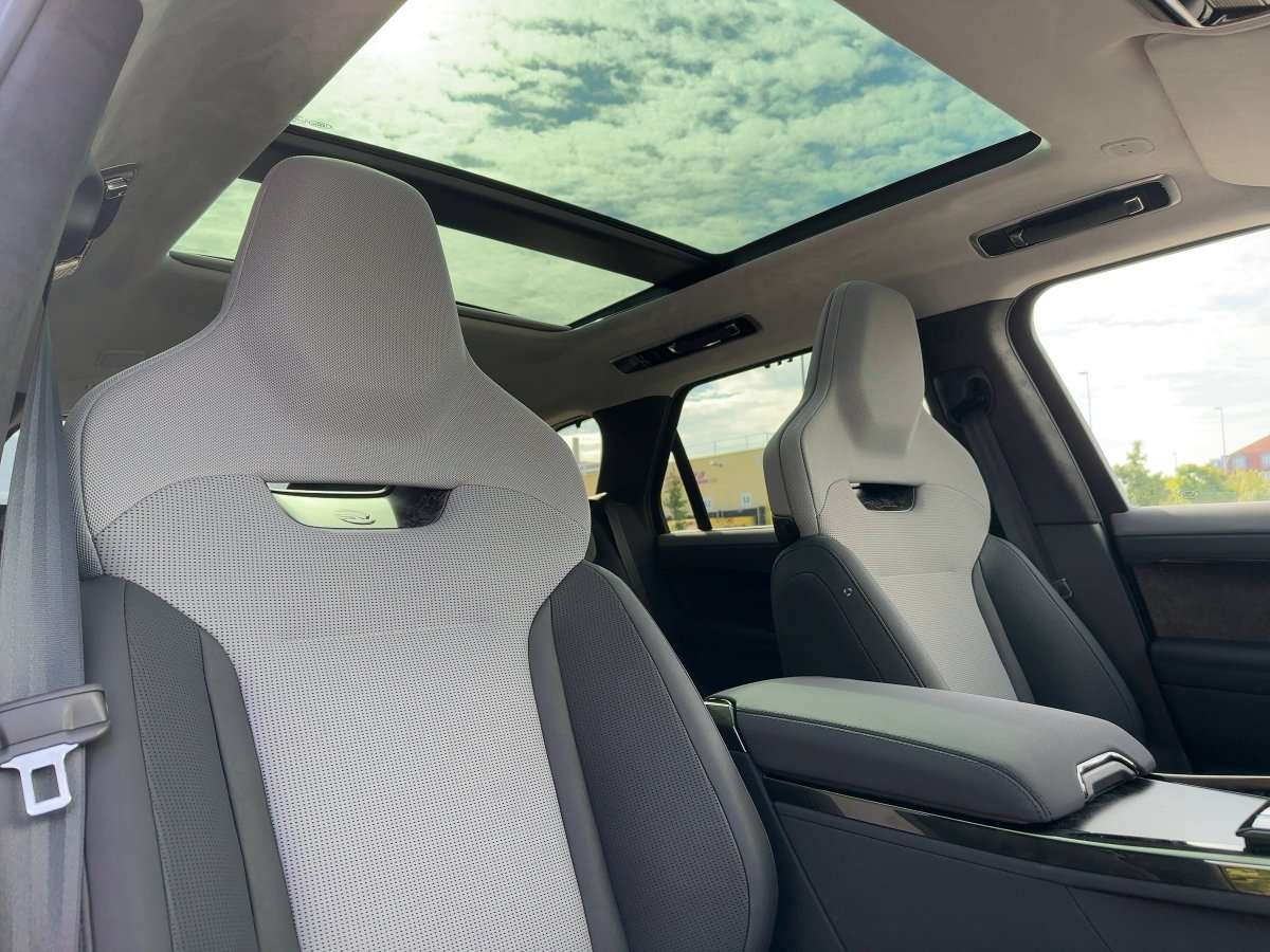 Fahrzeugbild eines Land Rover Range Rover Sport