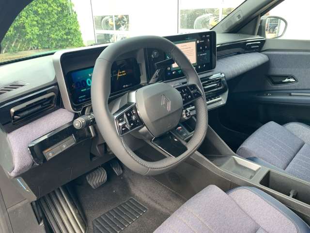 Fahrzeugbild eines Renault 4 E-TECH