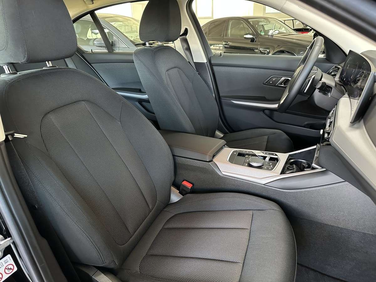 Fahrzeugbild eines BMW 3er-Reihe