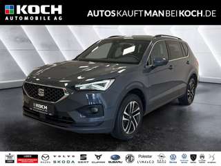 Schräge Frontansicht auf einen SEAT Tarraco , freigestellt