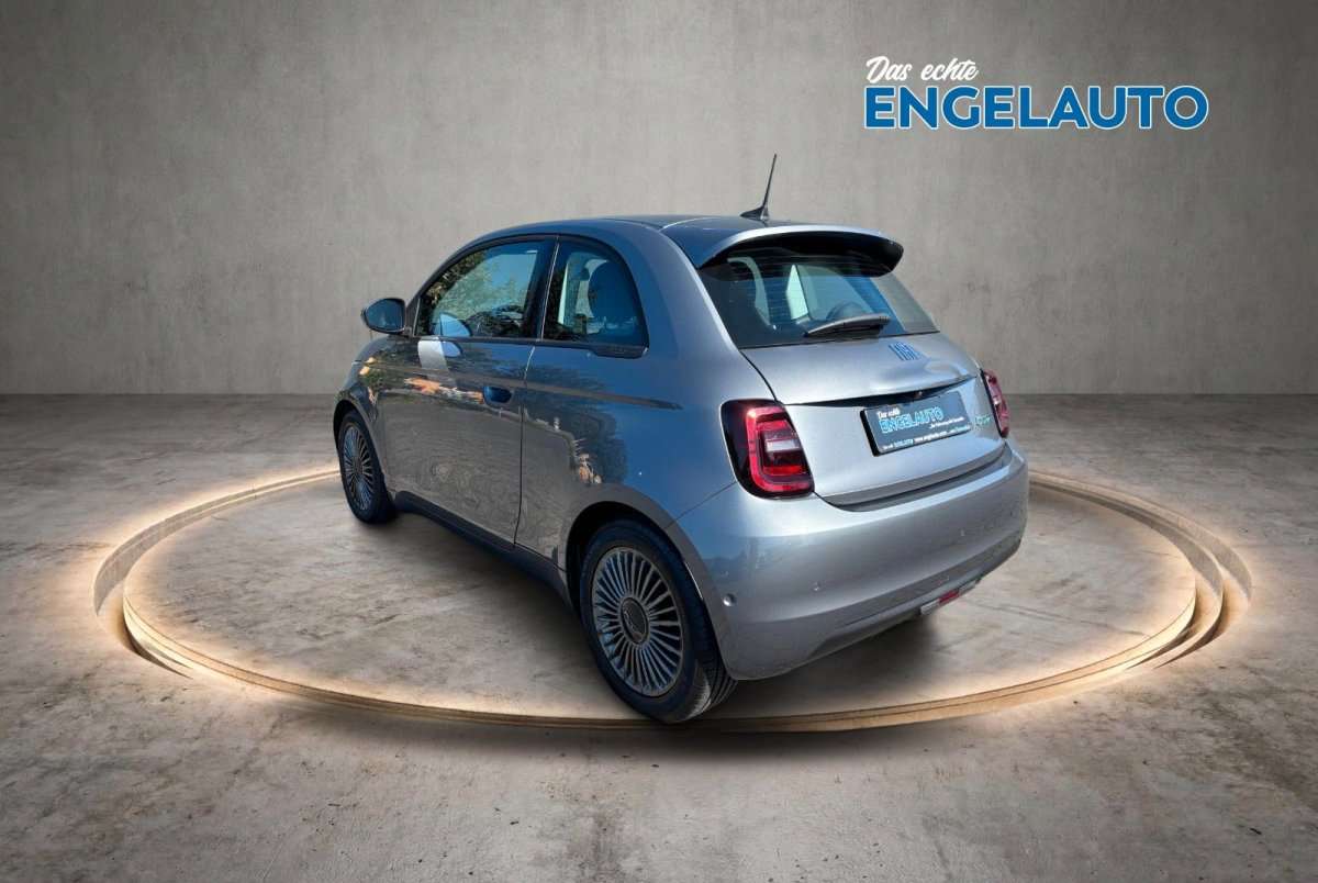 Fahrzeugbild eines Fiat 500