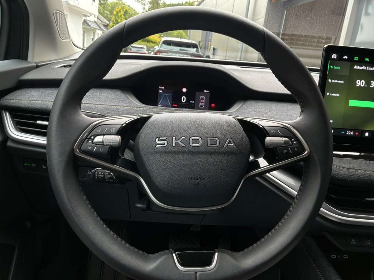 Fahrzeugbild eines Skoda ELROQ