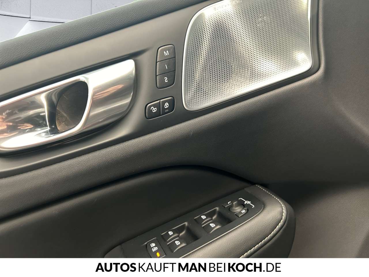 Fahrzeugbild eines Volvo V60 Cross Country