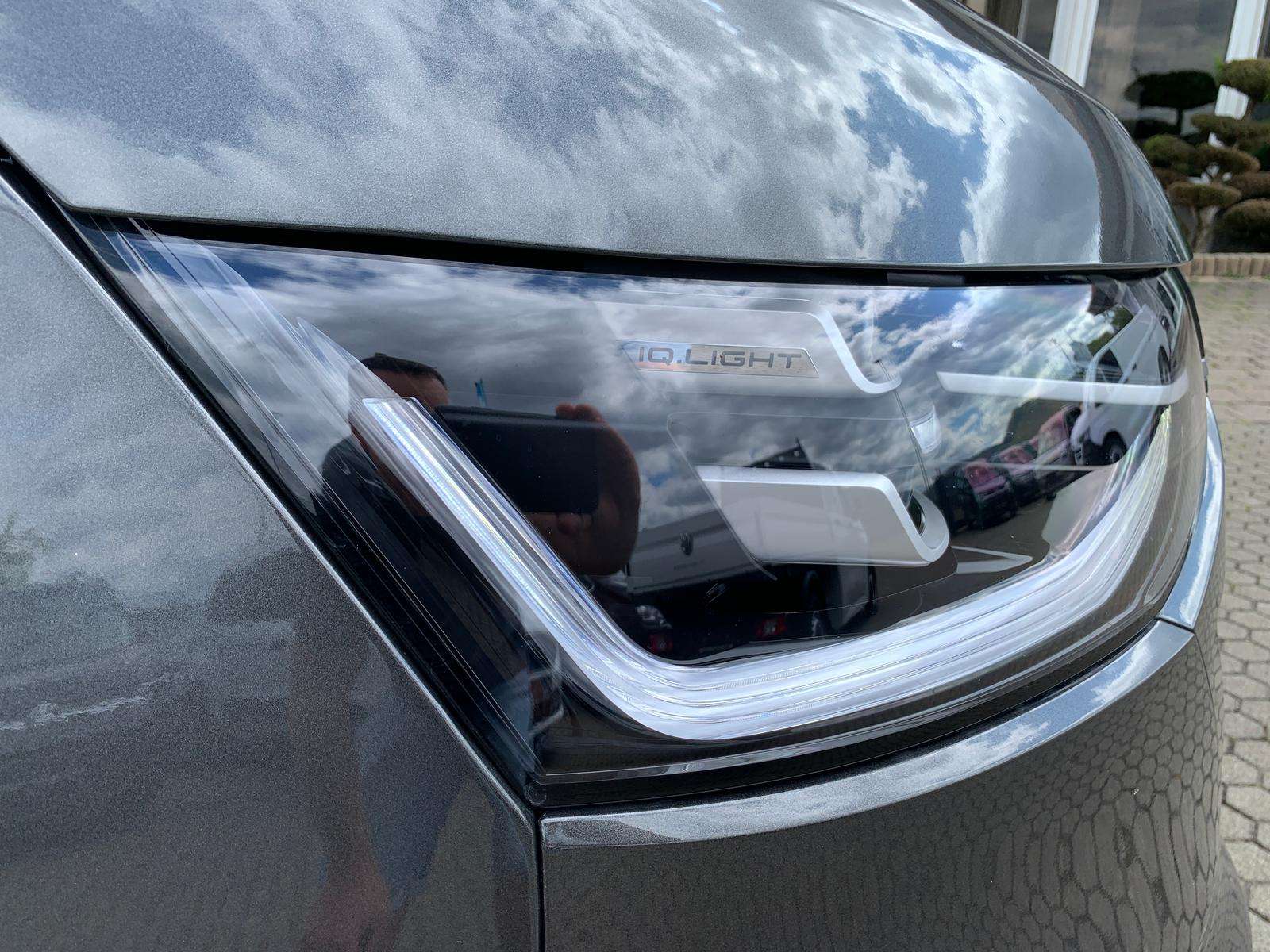 Fahrzeugbild eines Volkswagen Caravelle