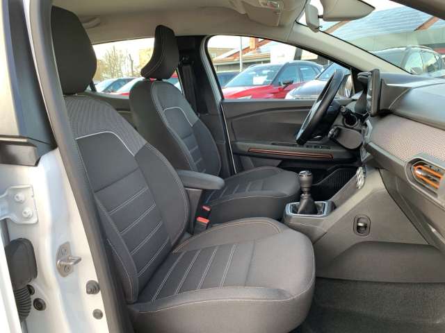 Fahrzeugbild eines Dacia Sandero