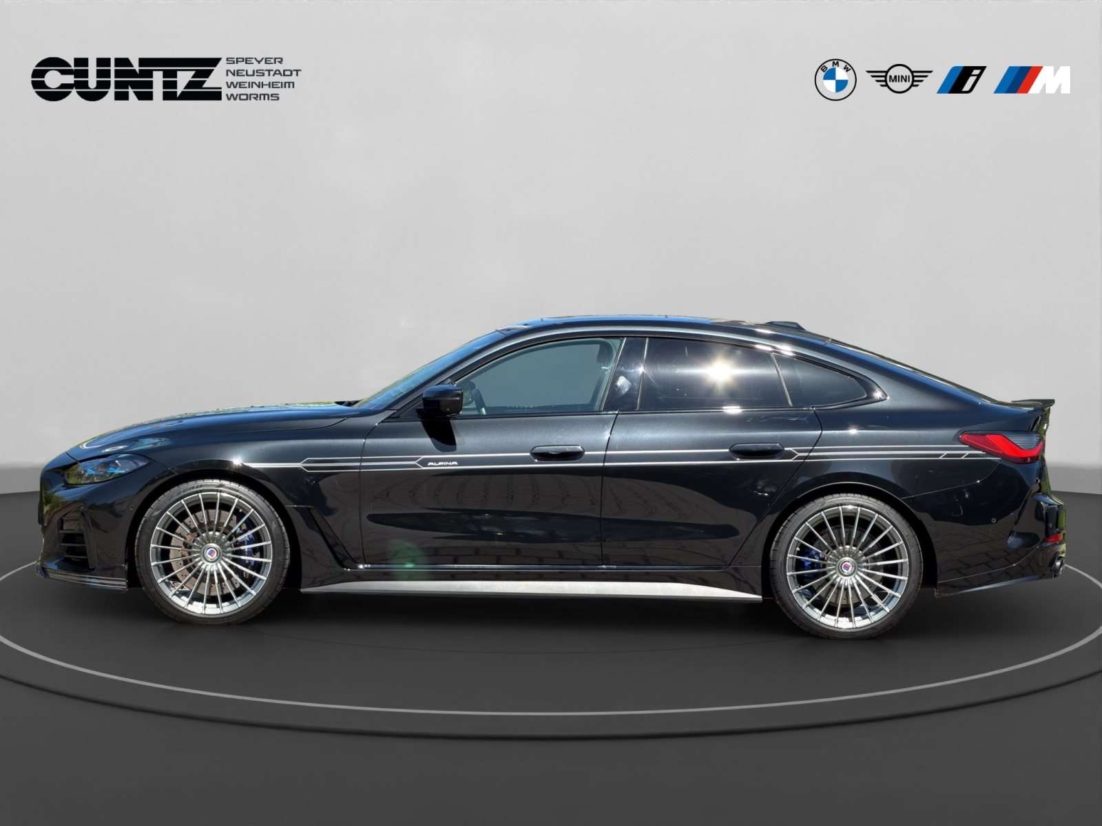 Fahrzeugbild eines Alpina B4