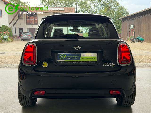 Fahrzeugbild eines MINI COOPER