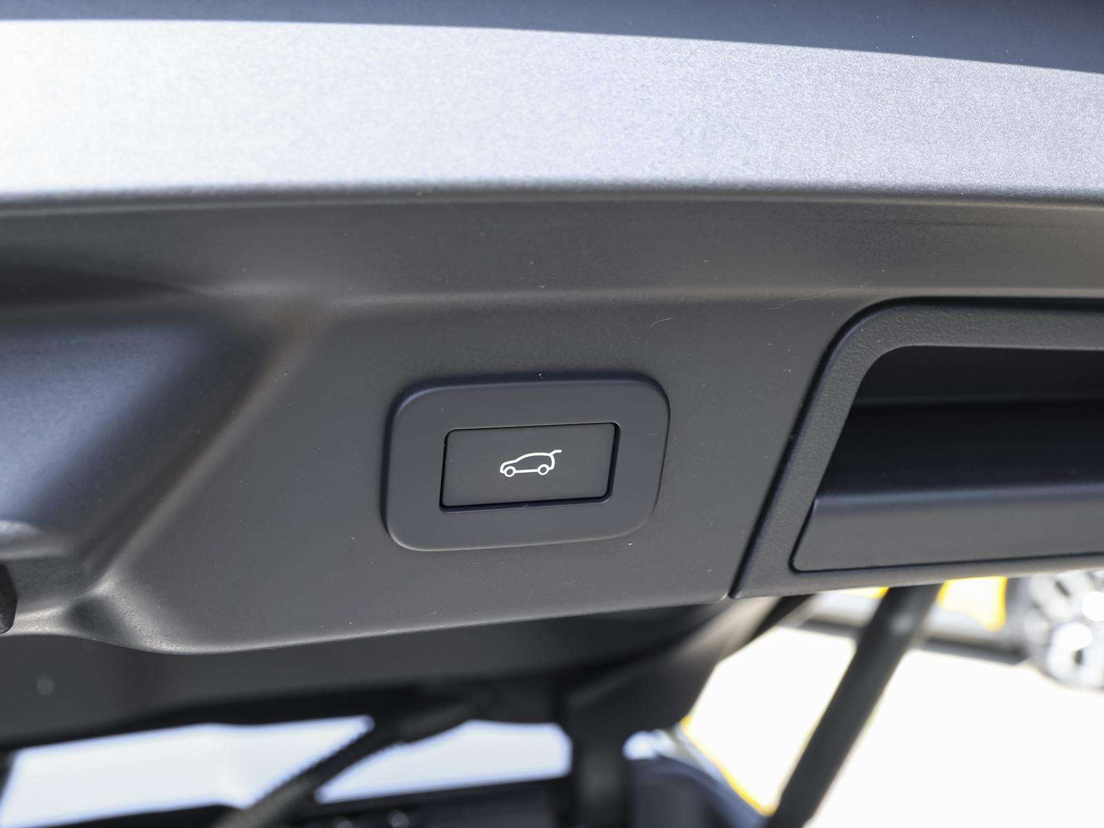 Fahrzeugbild eines Land Rover Range Rover Velar