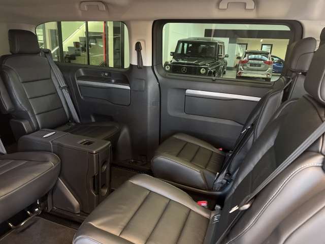 Fahrzeugbild eines Opel Zafira Life