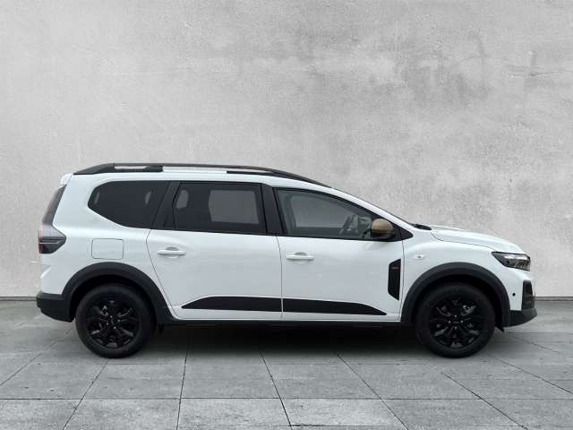 Fahrzeugbild eines Dacia Jogger