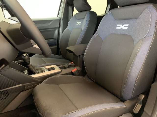 Fahrzeugbild eines Dacia Duster
