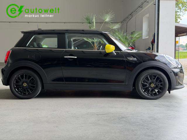 Fahrzeugbild eines MINI COOPER
