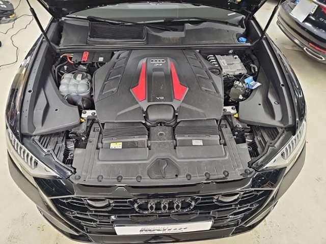 Fahrzeugbild eines Audi RS Q8