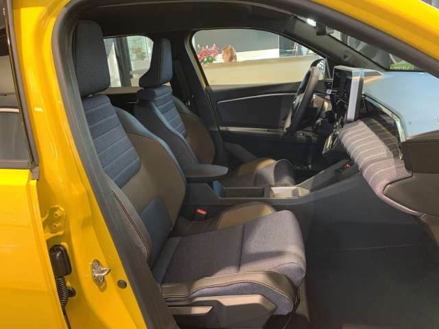 Fahrzeugbild eines Renault 5 E-TECH