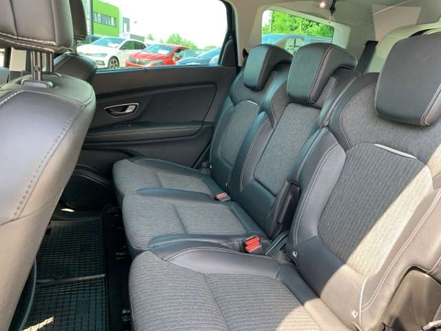 Fahrzeugbild eines Renault Grand Scénic