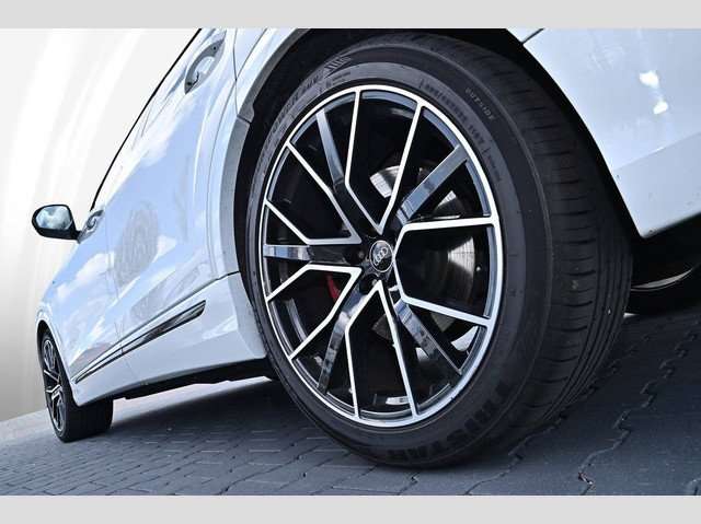 Fahrzeugbild eines Audi Q8