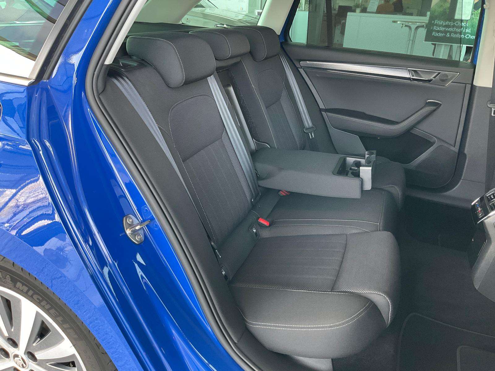 Fahrzeugbild eines Skoda Superb