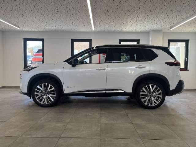 Fahrzeugbild eines Nissan X-TRAIL