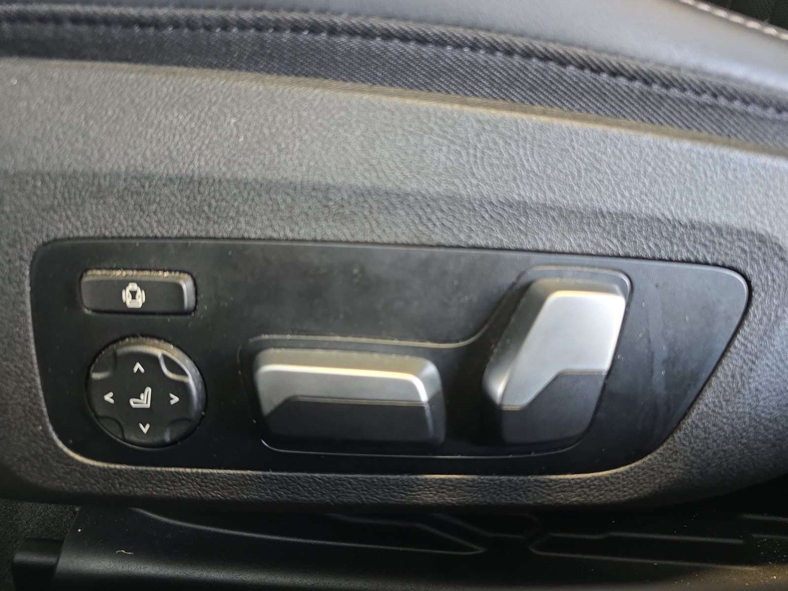 Fahrzeugbild eines BMW 8er-Reihe