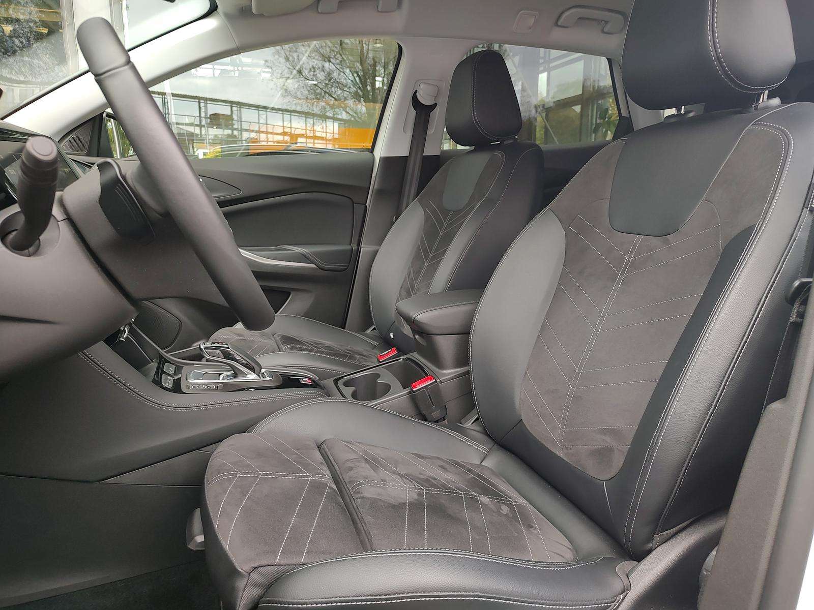 Fahrzeugbild eines Opel Grandland X