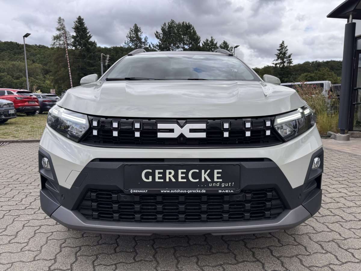 Fahrzeugbild eines Dacia Jogger