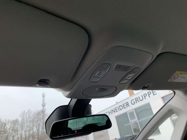 Fahrzeugbild eines Renault Grand Scénic