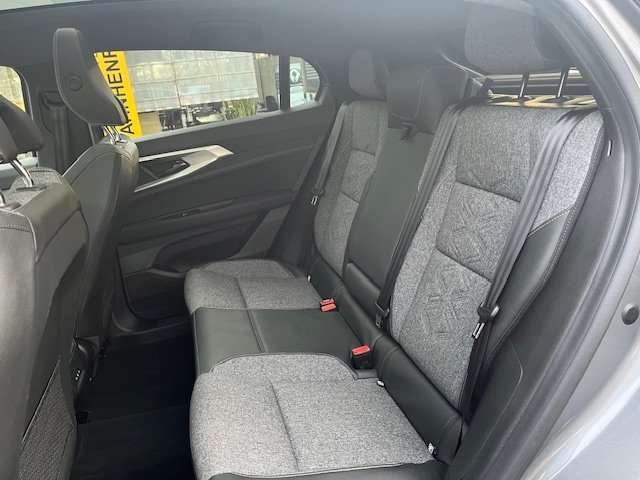 Fahrzeugbild eines Renault Rafale