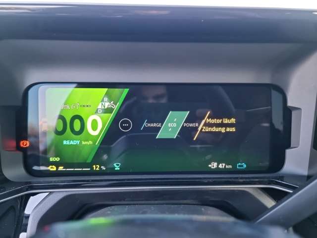 Fahrzeugbild eines Renault 4 E-TECH