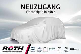 Schräge Frontansicht auf einen SEAT Ibiza , freigestellt